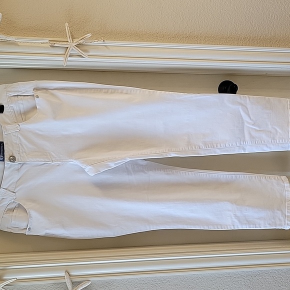 Democracy Ab Solution Women's Crisp White Straight Leg Jeans - Picture 16 of 16